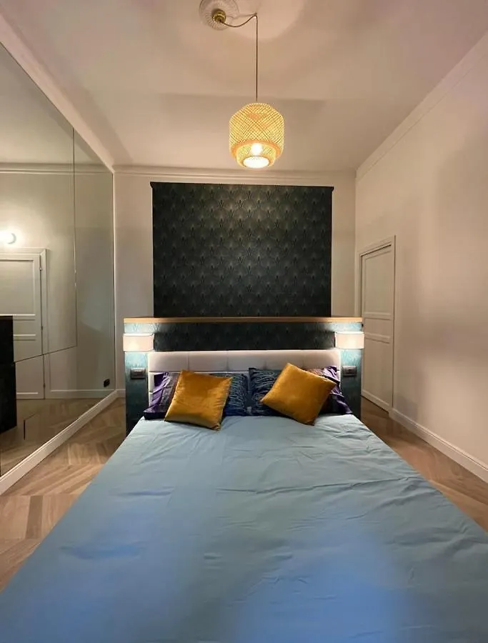 Isola Suites Milan 0*,  Italy